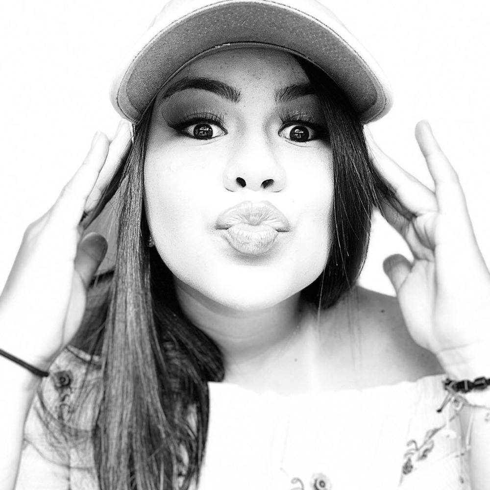 Meet your Posher, Juliana